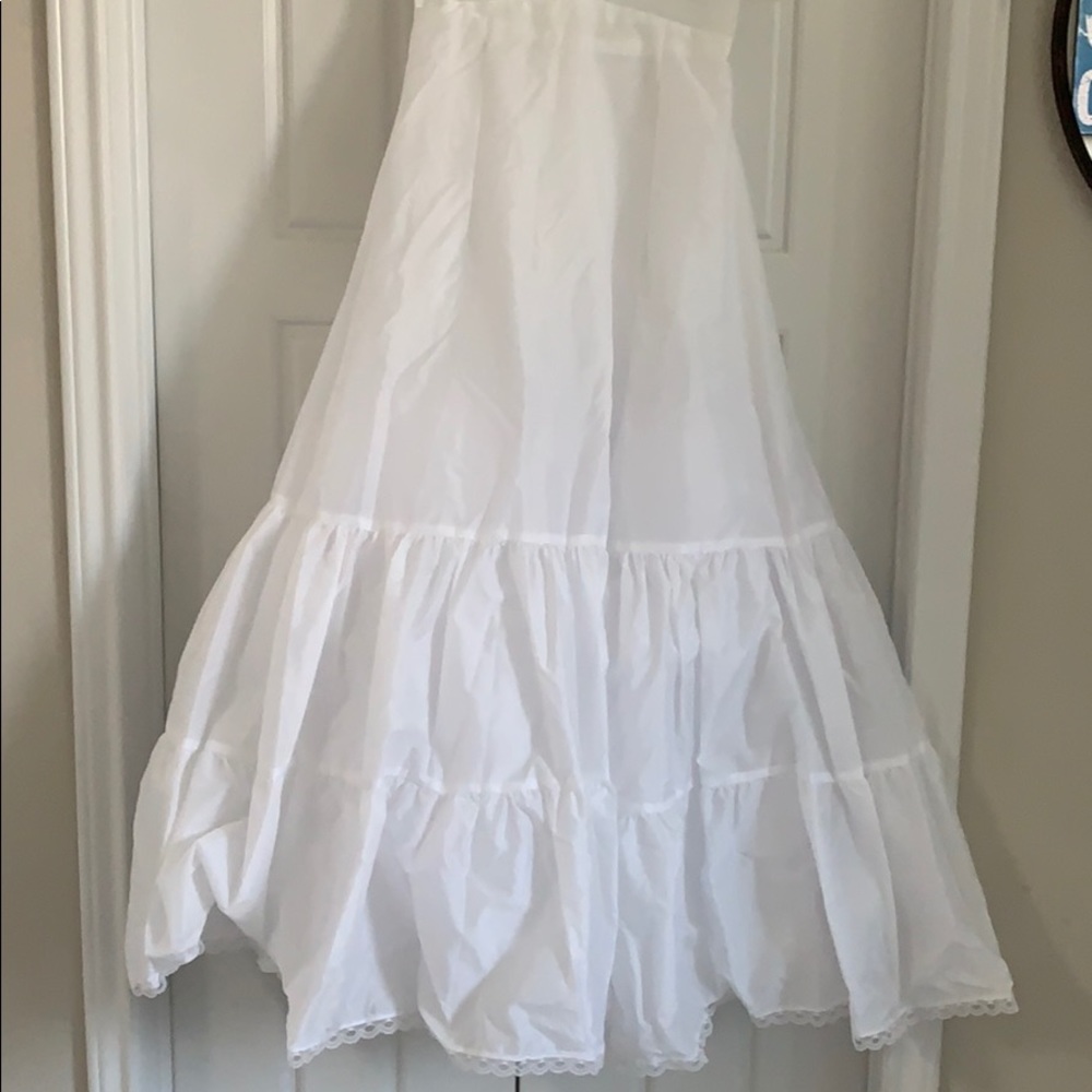 David's Bridal White Tiered Skirt